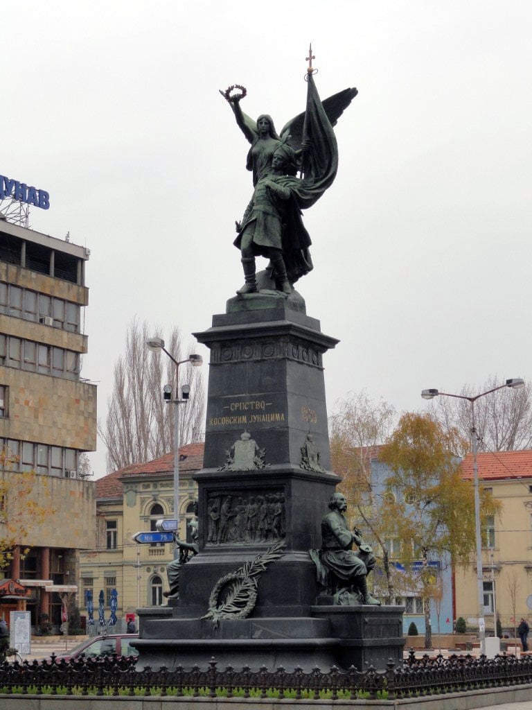 Srbija – Kruševac, Spomenik kosovskim junacima