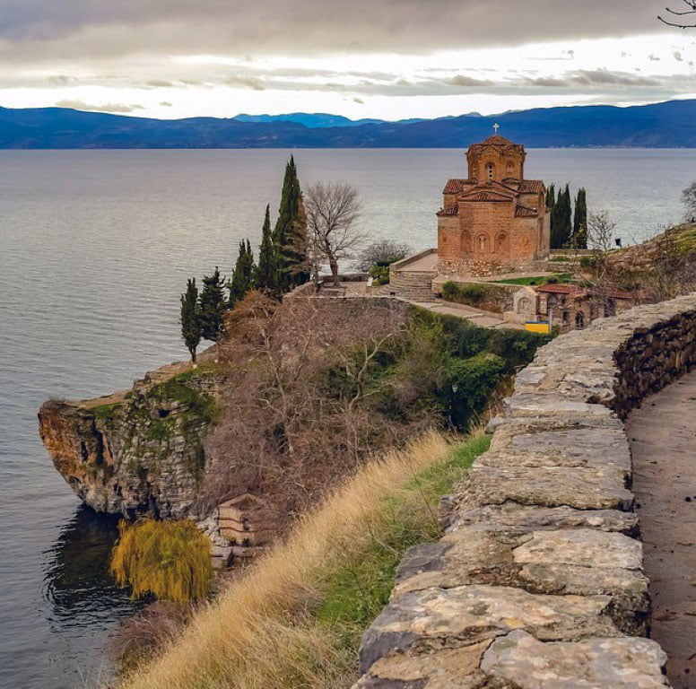 Makedonija_Ohrid_Crkva_Sv.Jovana_Gradovi_Kaneo_autobusom_akcija