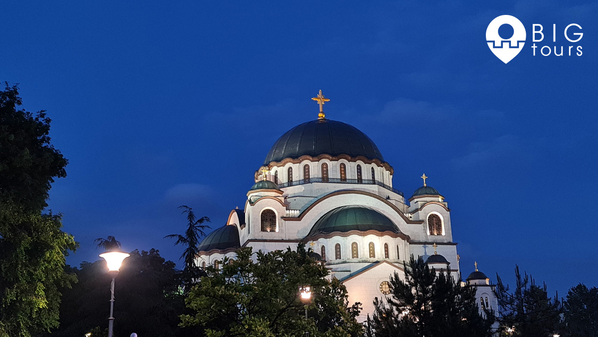 hram svetog save nocu